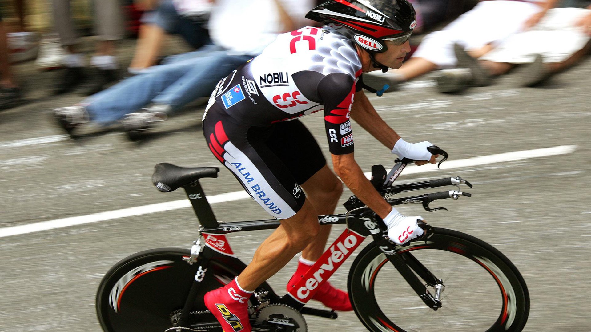 塔特：袋鼠队快速进攻的发动机，改变比赛局势，袋鼠托特包有几个版本